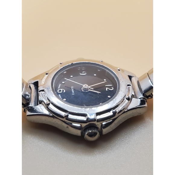 Womens Watch - Picture 10 of 11